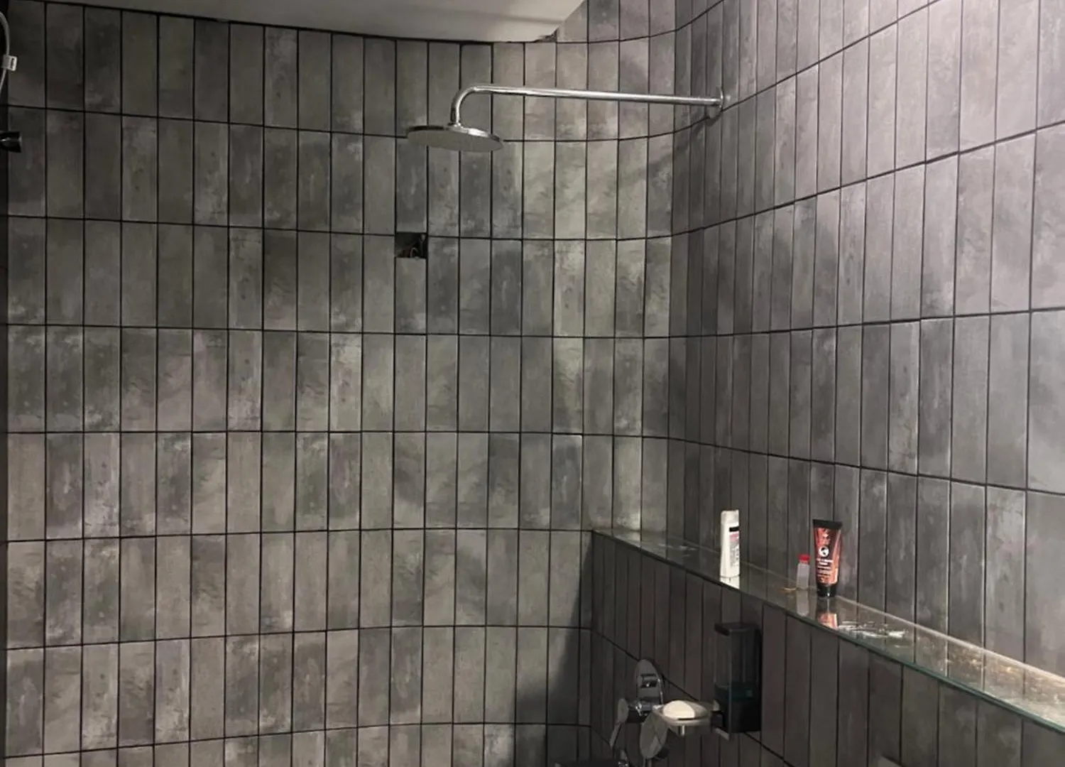 トリバンドラムRed Mansionアパートメント トリバンドラム